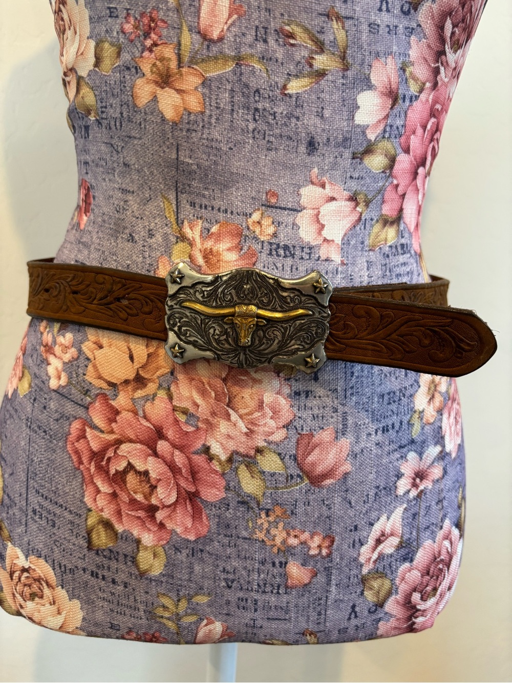 Tony Lama Tooled Brown Leather women’s Western Belt
